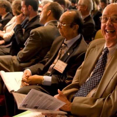 Famed Kentucky novelist, poet Wendell Berry dies at 92