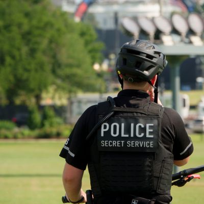3 Secret Service officials put on leave amid probe into “potential misconduct” – AOL