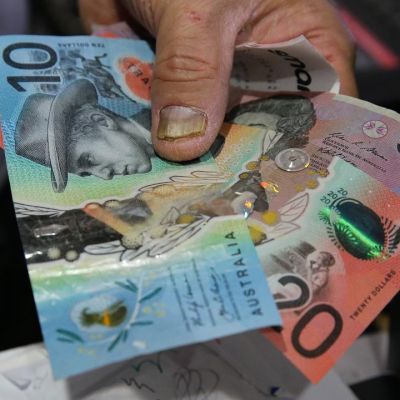 ‘Garbage’: Cash mandate loopholes slammed