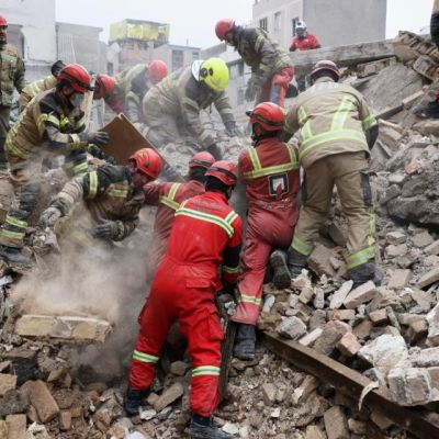 US bombs military sites on Iranian island as Trump threatens its oil infrastructure - The Malta Independent