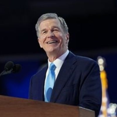 Poll: Democrat Cooper Leads Tillis in N.C.