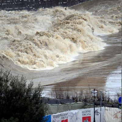 US death toll from extreme weather over the weekend rises to 36