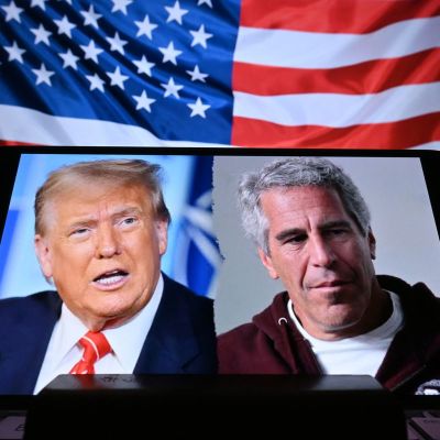 Ghislaine Maxwell Offers to Testify on Epstein Case in Return for Clemency