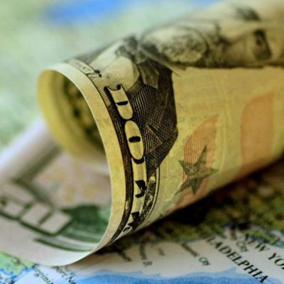 Dollar Near Multi-Month Lows as Yields Ease, Fed Minutes Awaited
