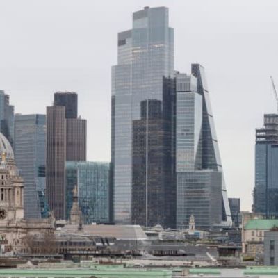 Dealmaking revival hands bumper profits to UK ‘magic circle’ law firms