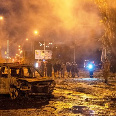 Russian planes fire glide bombs at southern Ukrainian city