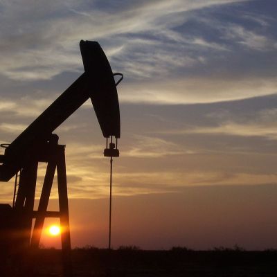 Oil prices rise on reports of new US sanctions on Russia, Venezuela blockade