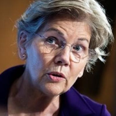 Elizabeth Warren Presses Jamie Dimon Over Epstein Emails
