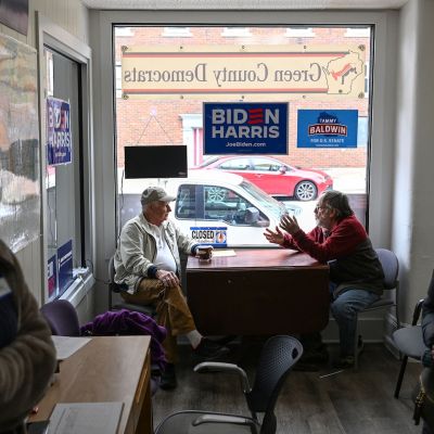 In Wisconsin, Biden tries to hold on to White voters without degrees