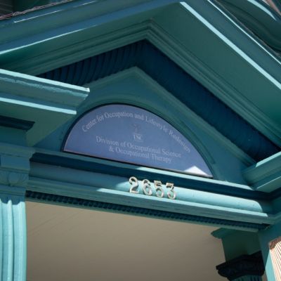 Jane Goodall, revered primatologist and former USC professor, dies at 91 – Daily Trojan