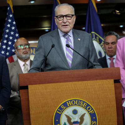 Democrats and White House trade offers as shutdown of Homeland Security looms – KSLNewsRadio