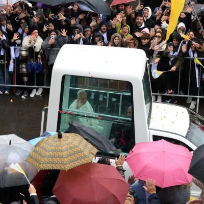 Pope pushes peace message on second day in crisis-hit Lebanon