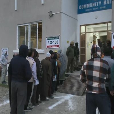 Perseverance at the Polls: Young Mother’s Determination Triumphs Over Bureaucracy | Law-Order