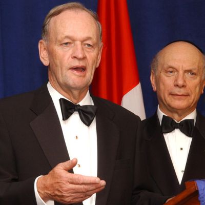 ‘Give your head a shake, old guy’ – ex-Canadian PM to Trump  —  RT World News