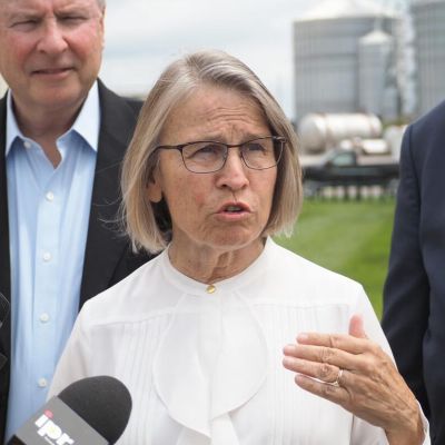 Where does Mariannette Miller-Meeks live?