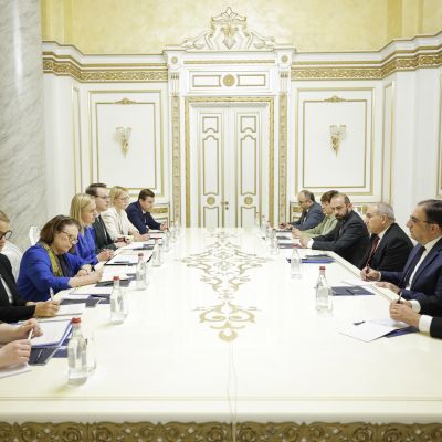 Armenian Prime Minister meets OSCE Chairperson-in-Office