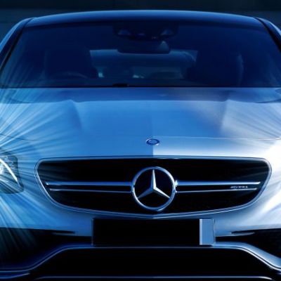 Returns Are Gaining Momentum At Mercedes-Benz Group (ETR:MBG)