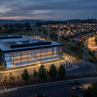 23 Governors Sign Trump’s Cost Pledge for Data Centers, Backbone of AI