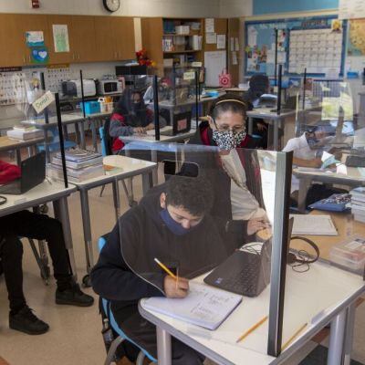 Editorial: A shortage of bilingual teachers threatens goal for a multilingual California