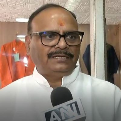 Honoring Gandhi’s Legacy: A Call for Swadeshi and Non-Violence | Headlines