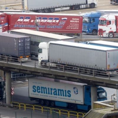 Brexit is 'stifling' exports and imports, report finds