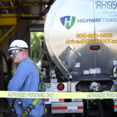 Knoxville trucking company tests technology to save on fuel costs