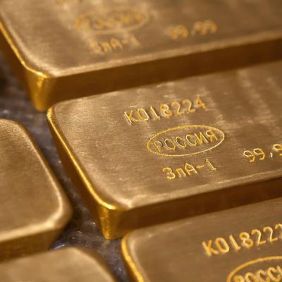 Gold holds losses as bond sell-off, Hormuz limbo weigh on outlook