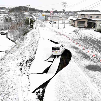 Earthquakes in Northern Japan Leave 30 Injured, Disrupt Water and Power Supplies