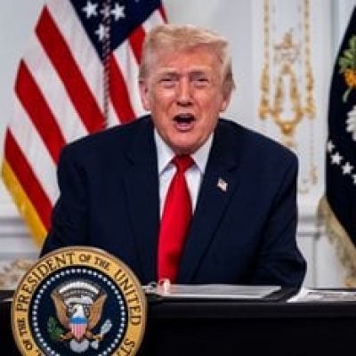 Trump Wraps Thanksgiving With Attacks on Dem Policy, Officials