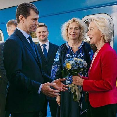 Von der Leyen arrives in Kyiv to discuss drones and EU accession with Zelenskyy