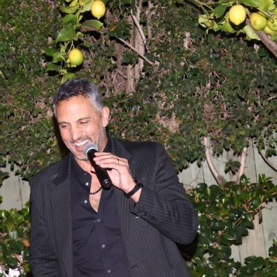 He sold the Playboy Mansion, Walt Disney Estate and hundreds more homes. 4 things this real estate guru says you need to know about the housing market now