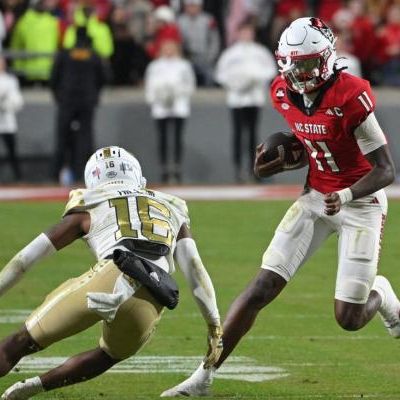 Top 25 roundup: NC State hands No. 8 Georgia Tech first loss of season