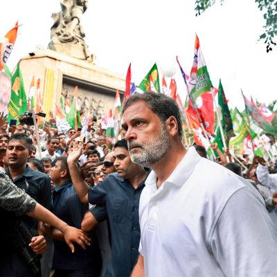 Rahul Gandhi Pays Tribute to Late IPS Officer Amid Controversy | Politics