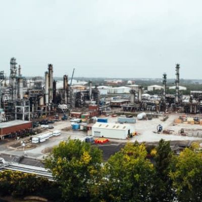 ‘We need a decarbonisation strategy’: climate shift threatens UK oil refineries