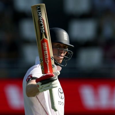 Crawley, Root guide England recovery after Starc’s double strike