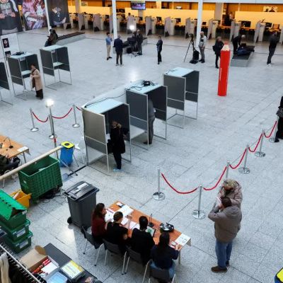 Dutch vote in test of European populism’s reach