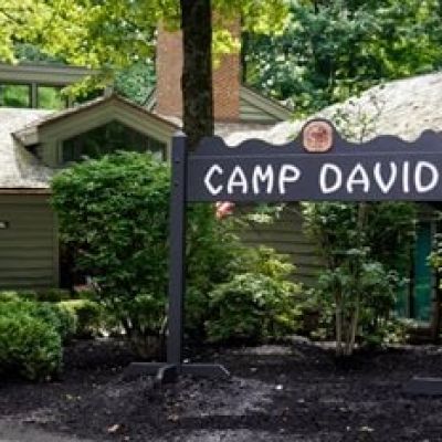 Trump Takes Cabinet Meeting to Camp David
