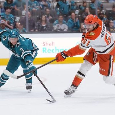 Ducks rally, pull off wild 7-6 OT win over Sharks