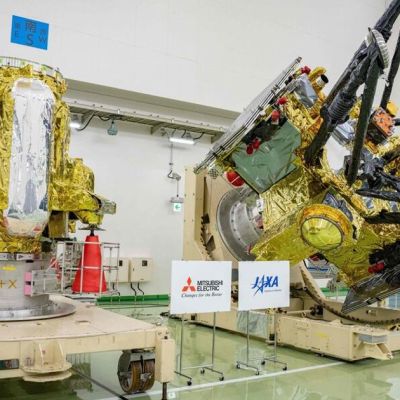 Japan to launch historic round-trip mission to Mars moon