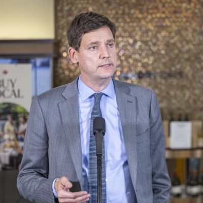 B.C. premier pushes Ottawa to go further on U.S. tariff response : My Kootenay Now