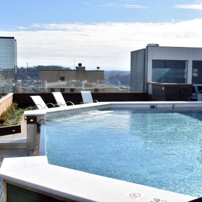 Knoxville Airbnb or hotel? How to figure out which is cheaper for your visitors