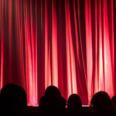 UPDATE 3-Police investigate deaths of filmmaker Rob Reiner and wife as apparent homicide | Entertainment