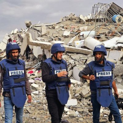 Gaza’s photo, video journalists to receive ‘Golden Pen’ award