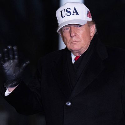 Trump sends ‘massive armada’ of US ships including flagship aircraft carrier to Iran with threat of ‘major destruction’ | LBC