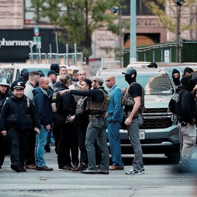 Federal agents, armored DHS vehicle descend on NYC street in street vendor raid