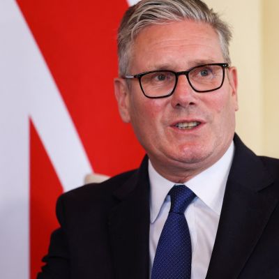 PM says UK ‘not involved’ in US strikes as Farage calls action ‘unorthodox’