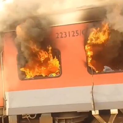 Fire Breaks Out in Amritsar-Saharsa Garib Rath Express Near Sirhind; One Passenger Injured