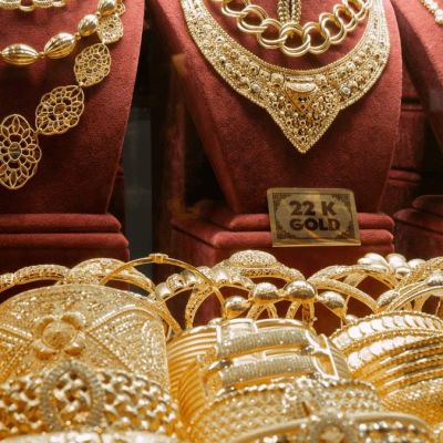 Gold Rates In India Fall Again on DIWALI 2025; 24K, 22K,18K Prices Plunge Across India; Silver Prices Stable
