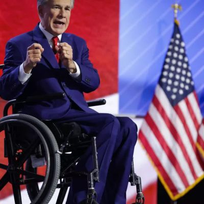 Largest Texas newspaper accuses Greg Abbott of “beyond reckless” behavior