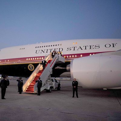 Trump calls Qatar-gifted luxury jet the best of its kind, says America couldn’t build it